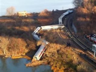 Φωτογραφία για Τέσσερις νεκροί και 70 τραυματίες από τον εκτροχιασμό τρένου στη Νέα Υόρκη [video]