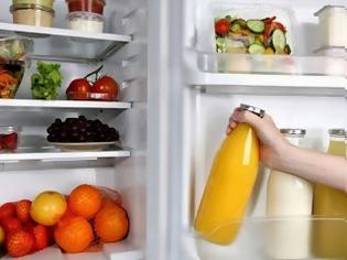 Φωτογραφία για Δείτε τον ευκολότερο, φυσικό τρόπο να κάνετε το ψυγείο σας να λάμπει!