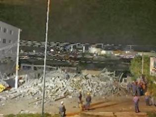 Φωτογραφία για Κατέρρευσε κτήριο στη Βραζιλία [Photos]