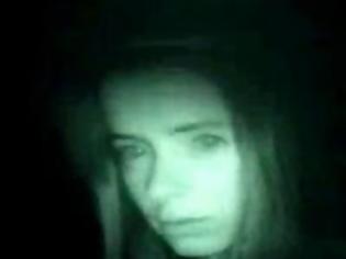 Φωτογραφία για Το video με το κορίτσι φάντασμα που σόκαρε πριν 4 χρόνια!