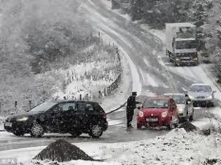 Φωτογραφία για Με αλυσίδες η κυκλοφορία των οχημάτων στην Πάρνηθα - Τί συμβαίνει και στο υπόλοιπο οδικό δίκτυο