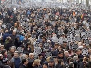 Φωτογραφία για Η αδράνεια της αστυνομίας καταγγέλλεται στη δίκη των δολοφόνων του Χραντ Ντινκ