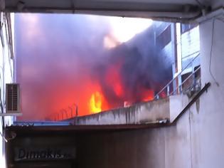 Φωτογραφία για VIDEO και ΦΩΤΟ από τη φωτιά που ξέσπασε σε αποθήκη στην Γιαννιτσών