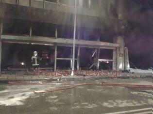 Φωτογραφία για Καταστράφηκε ολοσχερώς από την πυρκαγιά η αποθήκη στη Θεσσαλονίκη [video]