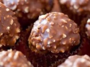 Φωτογραφία για Φτιάξτε πεντανόστιμα Ferrero Rocher (Συνταγή)