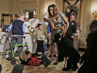 Φωτογραφία για Ο σκύλος της Ομπάμα «επιτέθηκε» σε κοριτσάκι μέσα στον Λευκό Οίκο [video]