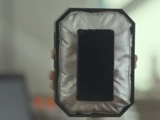 Φωτογραφία για Αερόσακος για κινητά τηλέφωνα από την Honda [video]