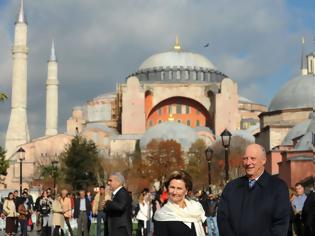 Φωτογραφία για Τουρκία: Κλίνατε προς Δυσμάς