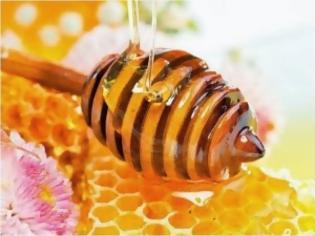 Φωτογραφία για Το μαγικό μυστικό της δίαιτας: Μία κουταλιά μέλι πριν τον ύπνο κάνει θαύματα! (Φωτογραφίες)