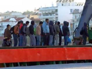 Φωτογραφία για Σύμη:Επεισοδιακή σύλληψη 16 παράνομων αλλοδαπών και του διακινητή τους