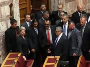 Φωτογραφία για Βουλή: Στην Ολομέλεια η αναστολή χρηματοδότησης της Χρυσής Αυγής