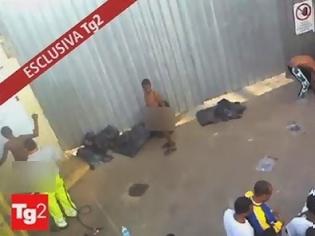 Φωτογραφία για Ξηλώθηκαν οι υπεύθυνοι του κέντρου μεταναστών στη Λαμπεντούζα