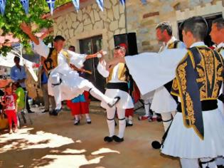 Φωτογραφία για Χριστουγεννιάτικη γιορτή και παραδοσιακό γλέντι