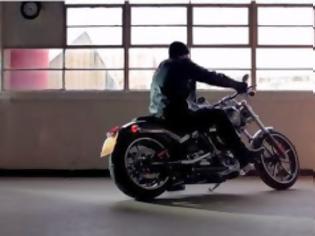 Φωτογραφία για Κάλαντα από μία Harley (video)