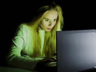 Φωτογραφία για Τα συμπτώματα του εθισμού στο ίντερνετ είναι όμοια με του εθισμού στα ναρκωτικά