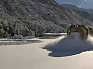 Φωτογραφία για Δείτε την εκπληκτική διαδρομή τρένου μέσα στο χιόνι! [video]