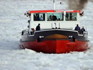 Φωτογραφία για Κινεζικό παγοθραυστικό σπεύδει προς βοήθεια σε παγιδευμένο ρωσικό ερευνητικό πλοίο