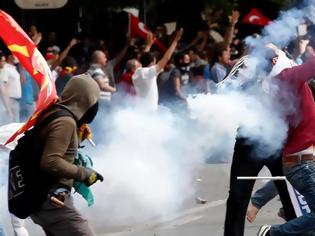 Φωτογραφία για Γέμισε ξανά διαδηλωτές η πλατεία Ταξίμ και το πάρκο Γκεζί -  Καζάνι που βράζει η Τουρκία