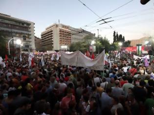 Φωτογραφία για ΣΥΡΙΖΑ: Ο Στουρνάρας πουλά φύκια για μεταξωτές κορδέλες