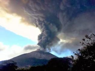 Φωτογραφία για Ξύπνησε ένα από τα πιο ενεργά ηφαίστεια του Ελ Σαλβαδόρ
