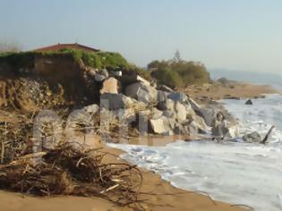Φωτογραφία για Ηλεία: Τοποθέτησαν βράχους στην παραλία της Ζαχάρως και του Κακοβάτου!