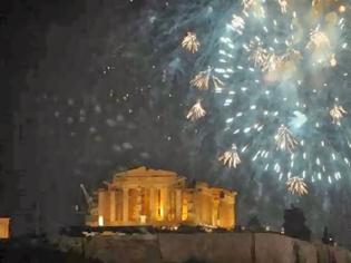 Φωτογραφία για ΜΕ ΕΥΧΕΣ ΓΙΑ ΚΑΛΥΤΕΡΗ ΧΡΟΝΙΑ ΥΠΟΔΕΧΘΗΚΑΝ ΟΙ ΕΛΛΗΝΕΣ ΤΟ 2014