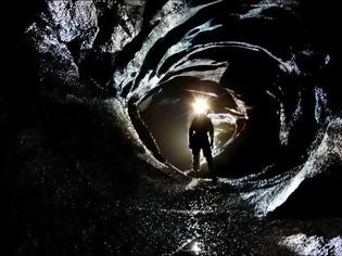 Φωτογραφία για Εκπληκτικές εικόνες: H σπηλιά που θυμίζει τον 007