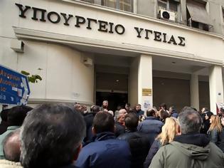 Φωτογραφία για Υπουργείο Υγείας: Τι αλλάζει στον ΕΟΠΥΥ, έρχεται το Πρωτοβάθμιο Εθνικό Δίκτυο Υγείας το ΠΕΔΥ