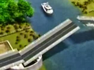 Φωτογραφία για ΔΕΙΤΕ: Απίστευτο λάθος στην εγκατάσταση γέφυρας που προκάλεσε σάλο