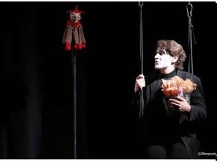 Φωτογραφία για Πάτρα: Σήμερα η τελευταία παράσταση του Άμλετ με τον Αιμίλιο Χειλάκη