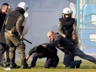 Φωτογραφία για Συνελήφθη 40χρονος για συμμετοχή στα επεισόδια στον αγώνα Αιγάλεω-ΑΕΚ