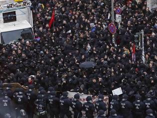 Φωτογραφία για Αμβούργο: Άρση του αποκλεισμού των «ζωνών κινδύνου» από την Αστυνομία