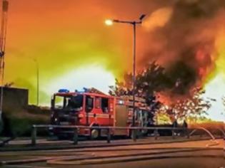 Φωτογραφία για Δεκαέξι νεκροί από πυρκαγιά σε εργοστάσιο υποδημάτων στην Κίνα