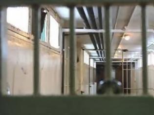 Φωτογραφία για Αργός θάνατος οι ελληνικές φυλακές [video]