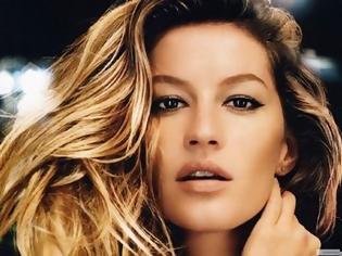 Φωτογραφία για Gisele Bundchen: «Δεν έχω ούτε βούρτσα μαλλιών στο σπίτι»