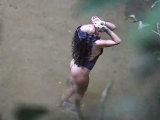 Φωτογραφία για Σέξι νεράιδα της λίμνης η Rihanna