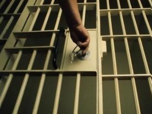 Φωτογραφία για Στις φυλακές της Πάτρας ο 22χρονος που σκότωσε με κυνηγετική καραμπίνα συνομήλικό του