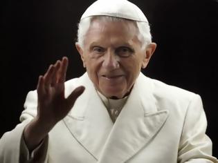 Φωτογραφία για O πάπας Βενέδικτος «ξήλωσε» 400 παιδόφιλoυς ιερείς