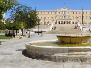 Φωτογραφία για Αθήνα: Η πλατεία Συντάγματος μετατρέπεται σε σινεμά!
