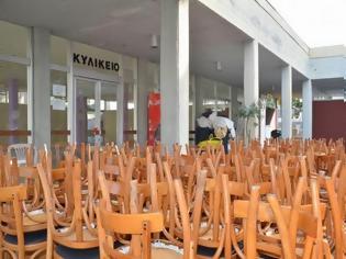 Φωτογραφία για Πάτρα: Τα...πήρε κι έφυγε ο κυλικειάρχης του Α΄ Νεκροταφείου - Έγινε αντιληπτός από ανθρώπους του Δήμου