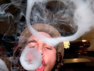 Φωτογραφία για Απίστευτα tricks με καπνό [Video]