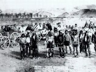 Φωτογραφία για Η τελευταία σφαγή των ινδιάνων από τους Αμερικάνους. Σκότωσαν ακόμη και μητέρες την ώρα του θηλασμού [photos]