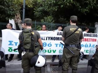 Φωτογραφία για ΣτΕ: Η απόφαση για τους ένστολους ισχύει ΜΟΝΟ γι' αυτή την κατηγορία εργαζομένων!