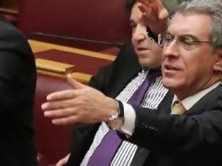 Φωτογραφία για Άρση ασυλίας του Βασίλη Καπερνάρου