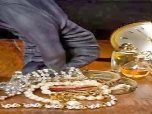 Φωτογραφία για Έκλεψαν χρυσαφικά μεγάλης αξίας από διαμέρισμα στην Πόλη Χρυσοχούς