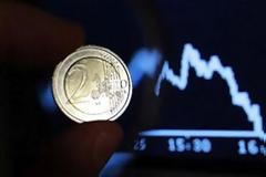 FT: ΜΑΚΡΙΑ ΑΠΟ ΟΜΟΛΟΓΑ ΤΗΣ ΕΥΡΩΖΩΝΗΣ ΟΙ ΕΠΕΝΔΥΤΕΣ