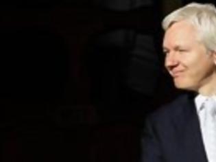 Φωτογραφία για Πρεμιέρα για το talk show του Ασάνζ