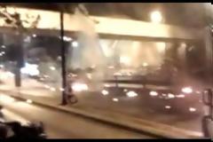 VIDEO: Ανάσταση με αυτοσχέδιες κροτίδες ακόμα και μολότοφ στον Ν. Κόσμο