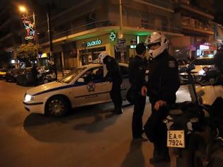 Φωτογραφία για Κλειστή η Λ. Θρακομακεδόνων από κατοίκους της Αμυγδαλέζας