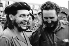 17 Απρίλη 1961: Οι αμερικανοί εισβάλουν στην Κούβα, στον Κόλπο των χοίρων...